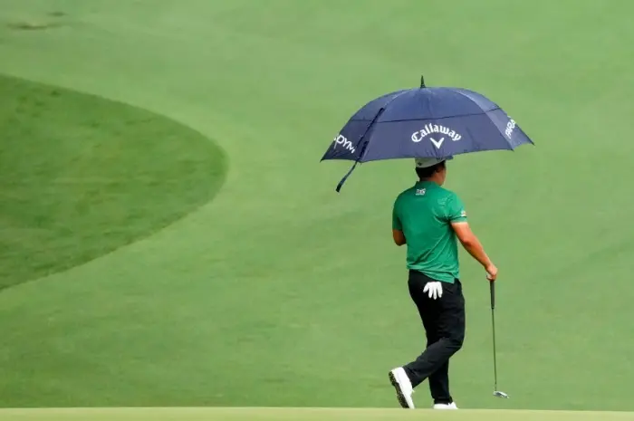 Tips for Playing Golf in Bad Weather